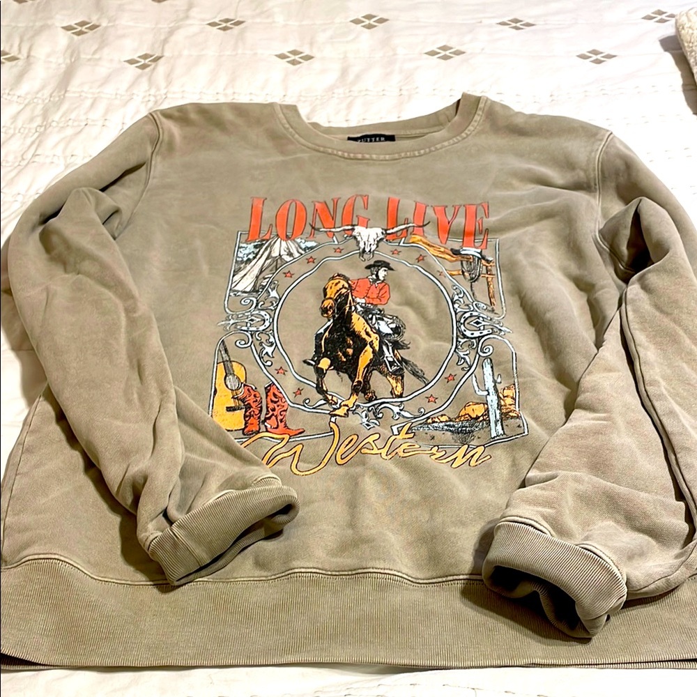 Women’s Western style sweatshirt